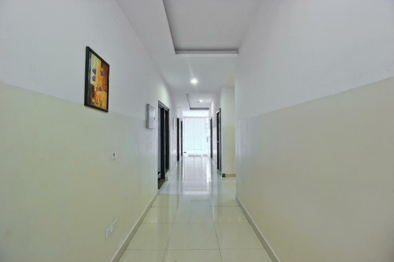 Hotel Oyo Flagship 463 Banjara Hills Hyderabad Esterno foto