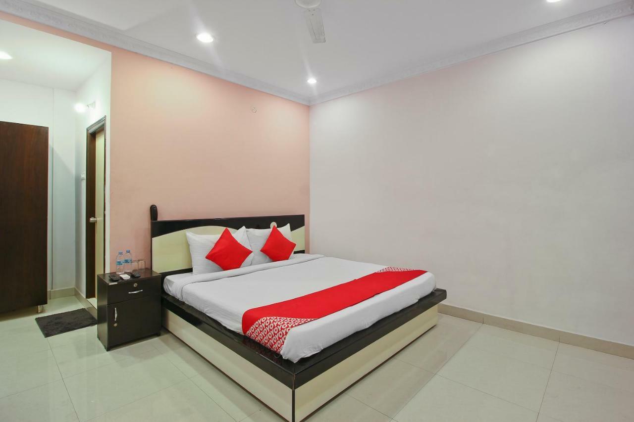 Hotel Oyo Flagship 463 Banjara Hills Hyderabad Esterno foto