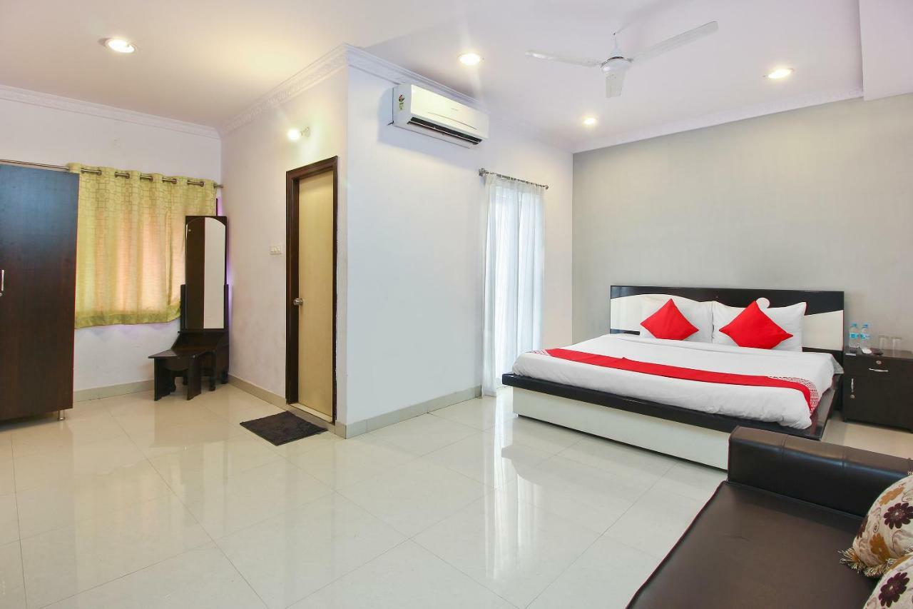 Hotel Oyo Flagship 463 Banjara Hills Hyderabad Esterno foto