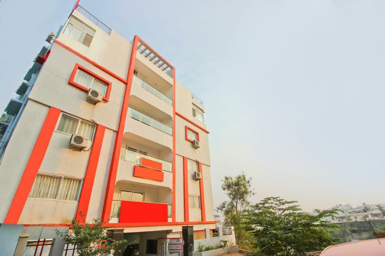 Hotel Oyo Flagship 463 Banjara Hills Hyderabad Esterno foto
