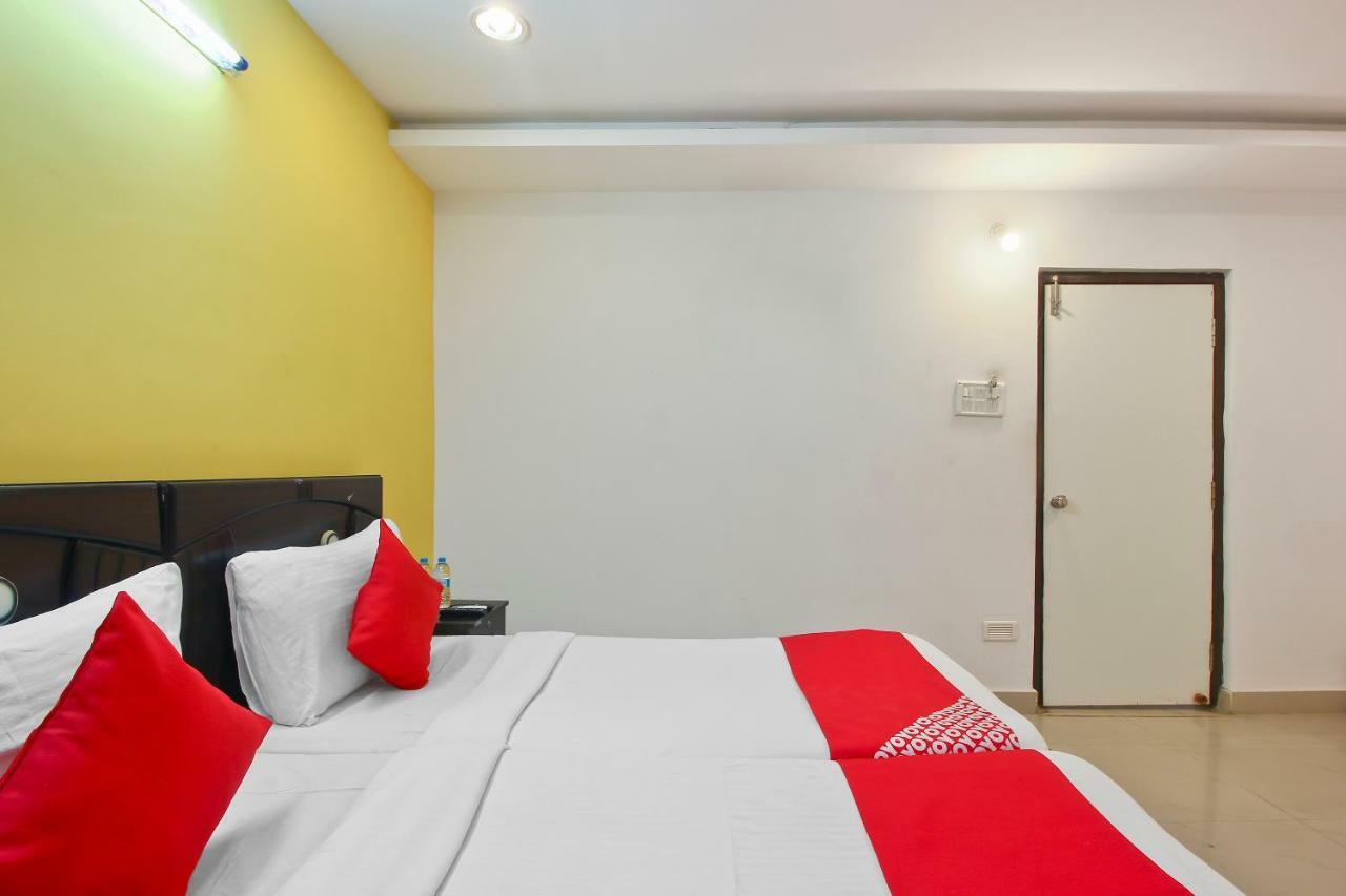 Hotel Oyo Flagship 463 Banjara Hills Hyderabad Esterno foto