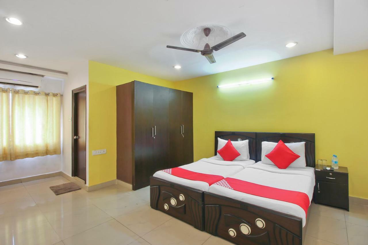 Hotel Oyo Flagship 463 Banjara Hills Hyderabad Esterno foto