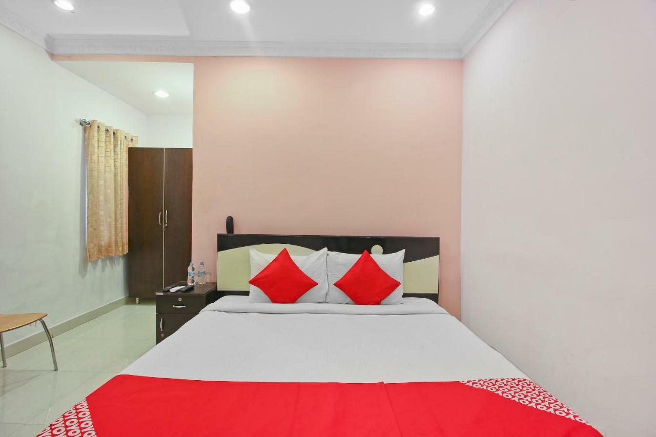 Hotel Oyo Flagship 463 Banjara Hills Hyderabad Esterno foto
