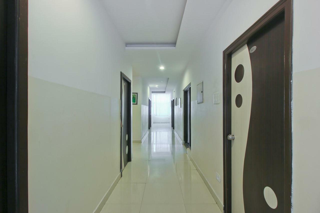 Hotel Oyo Flagship 463 Banjara Hills Hyderabad Esterno foto