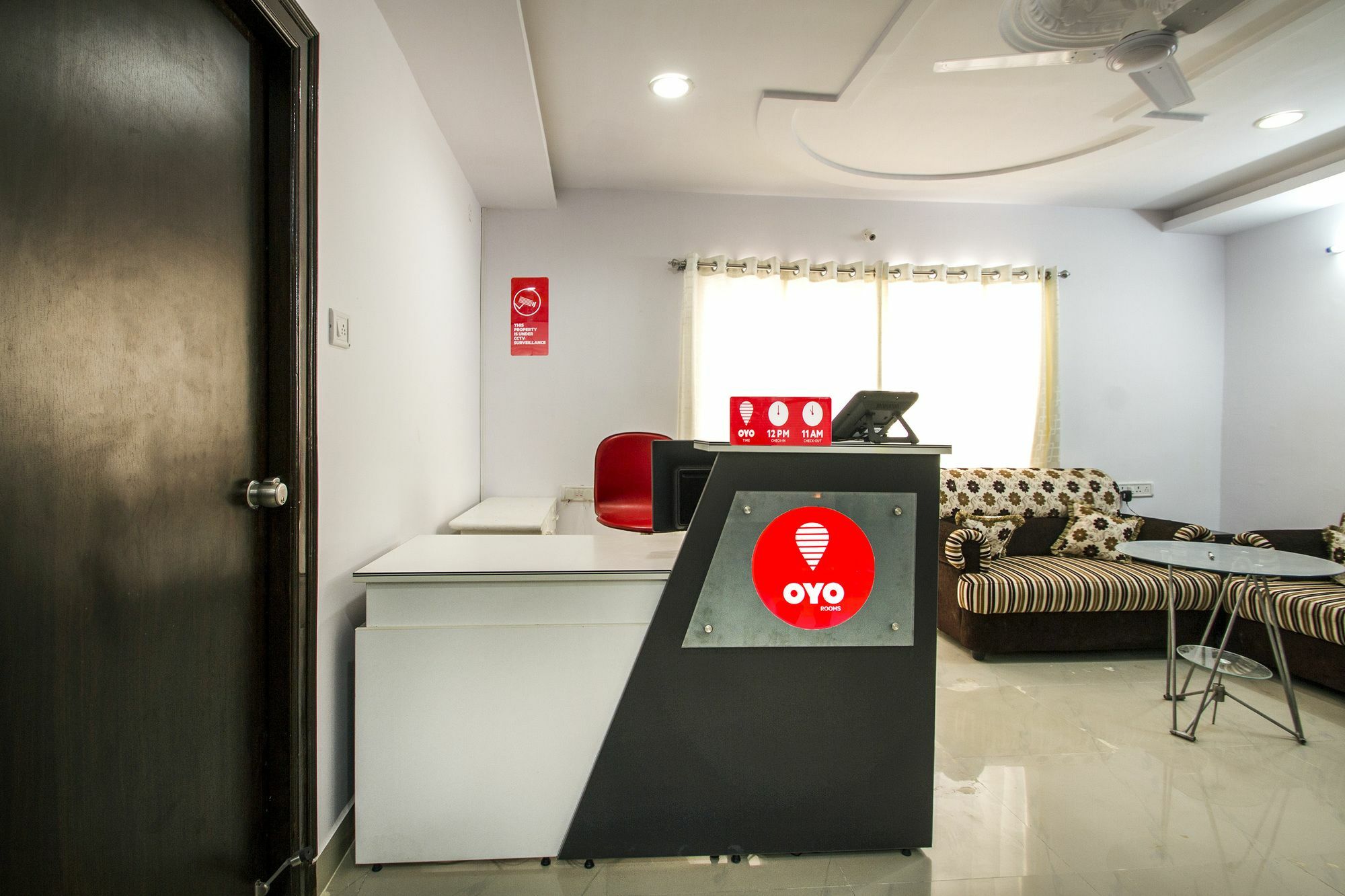 Hotel Oyo Flagship 463 Banjara Hills Hyderabad Esterno foto