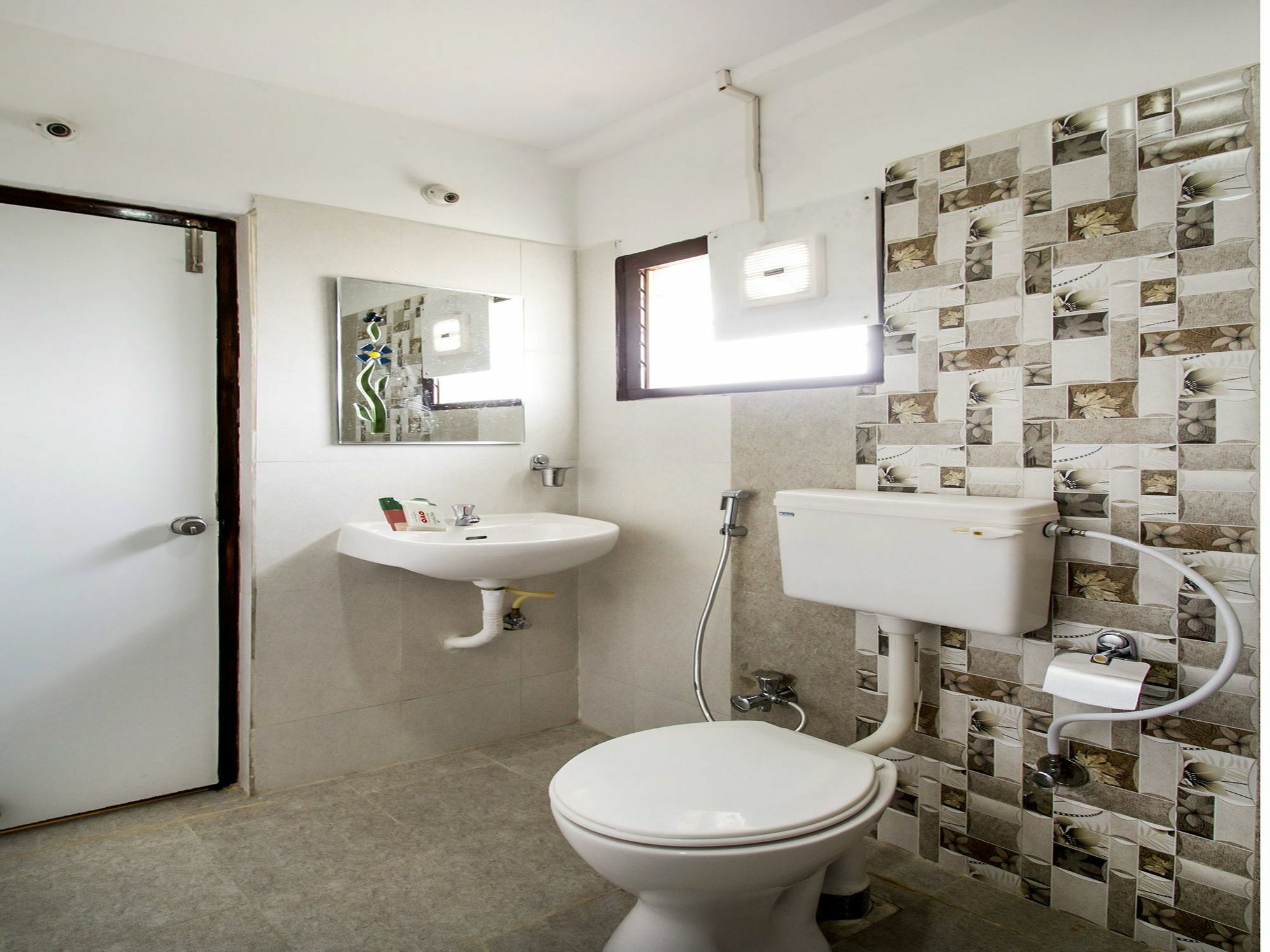 Hotel Oyo Flagship 463 Banjara Hills Hyderabad Esterno foto