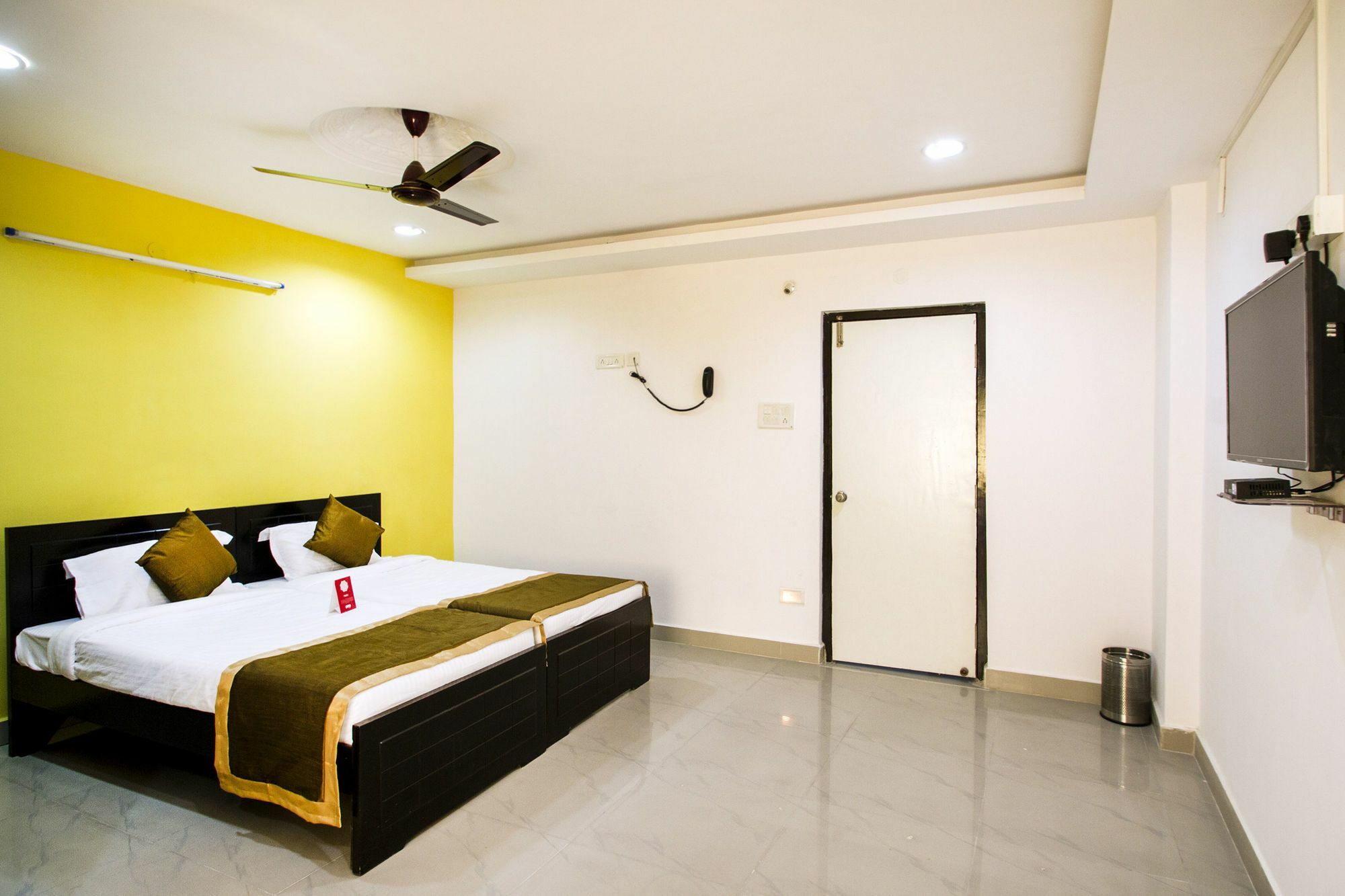 Hotel Oyo Flagship 463 Banjara Hills Hyderabad Esterno foto